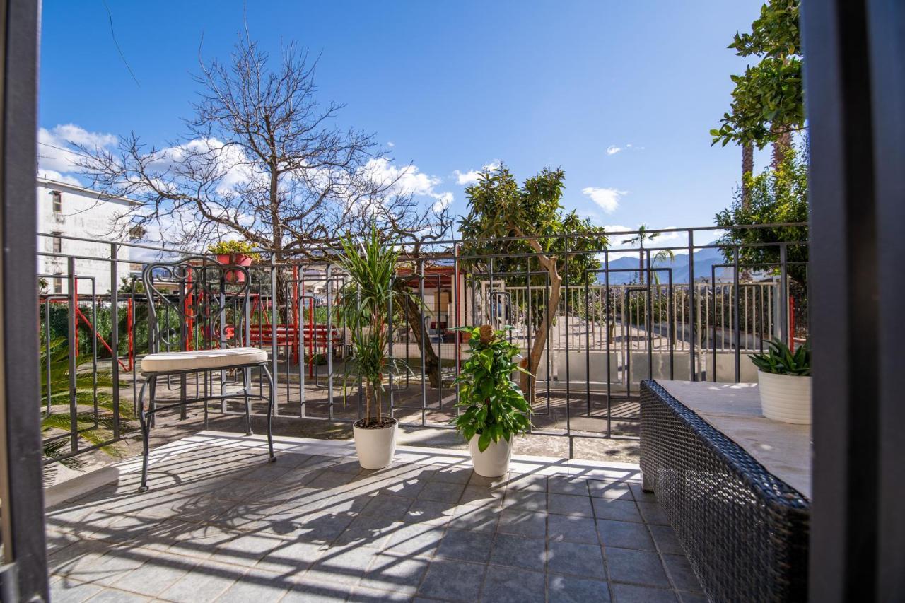 Familiaris Pompei Holiday Home Buitenkant foto