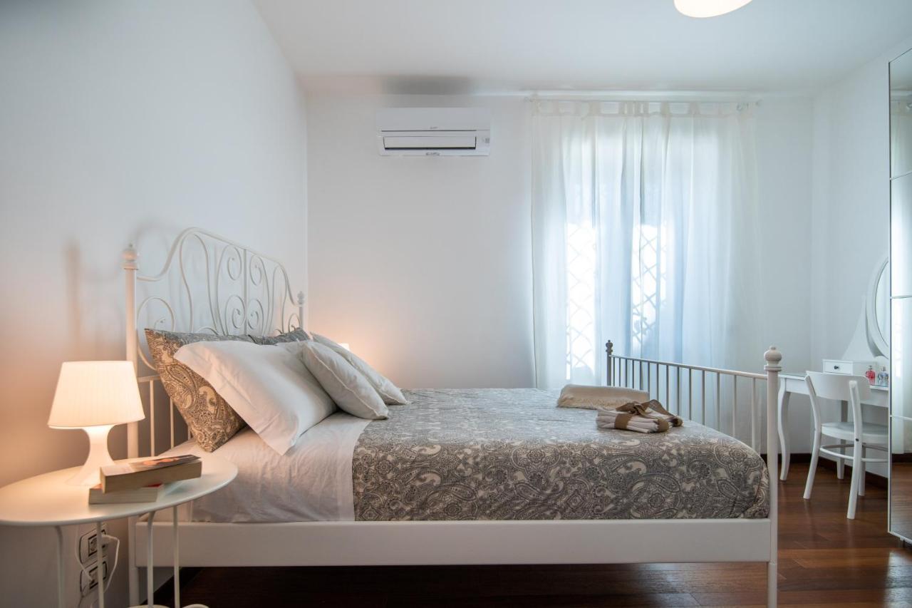 Familiaris Pompei Holiday Home Buitenkant foto